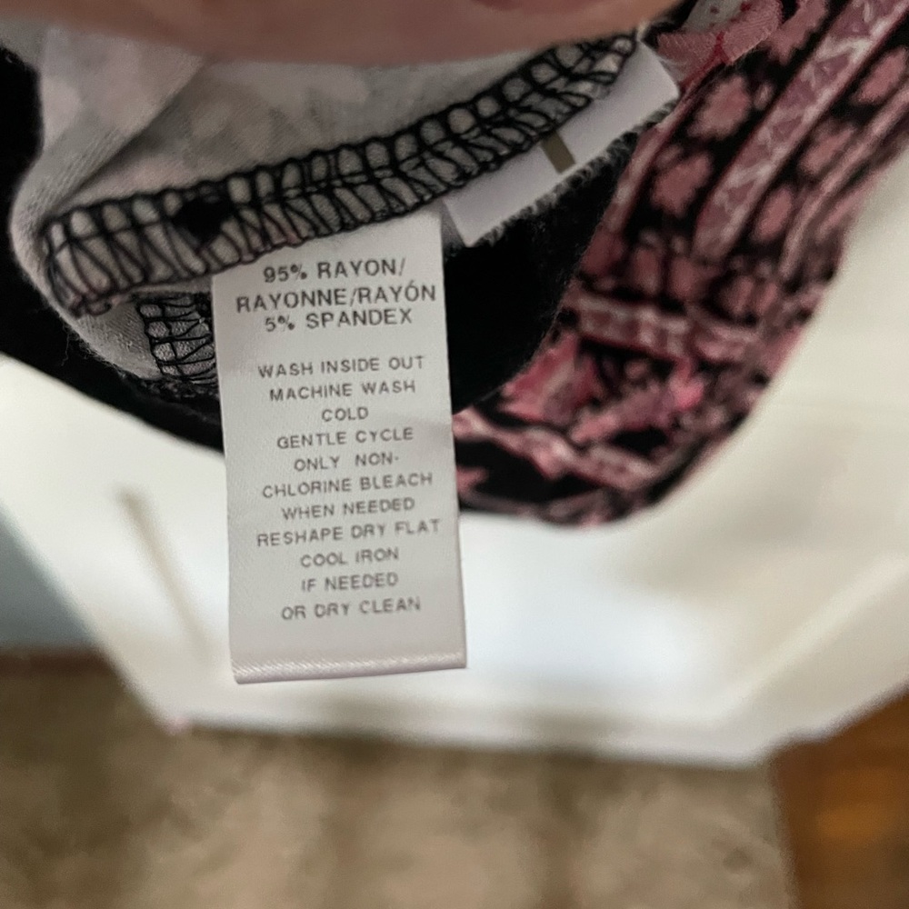Stylish halter top dress from White House Black Market. - Picture 5 of 5